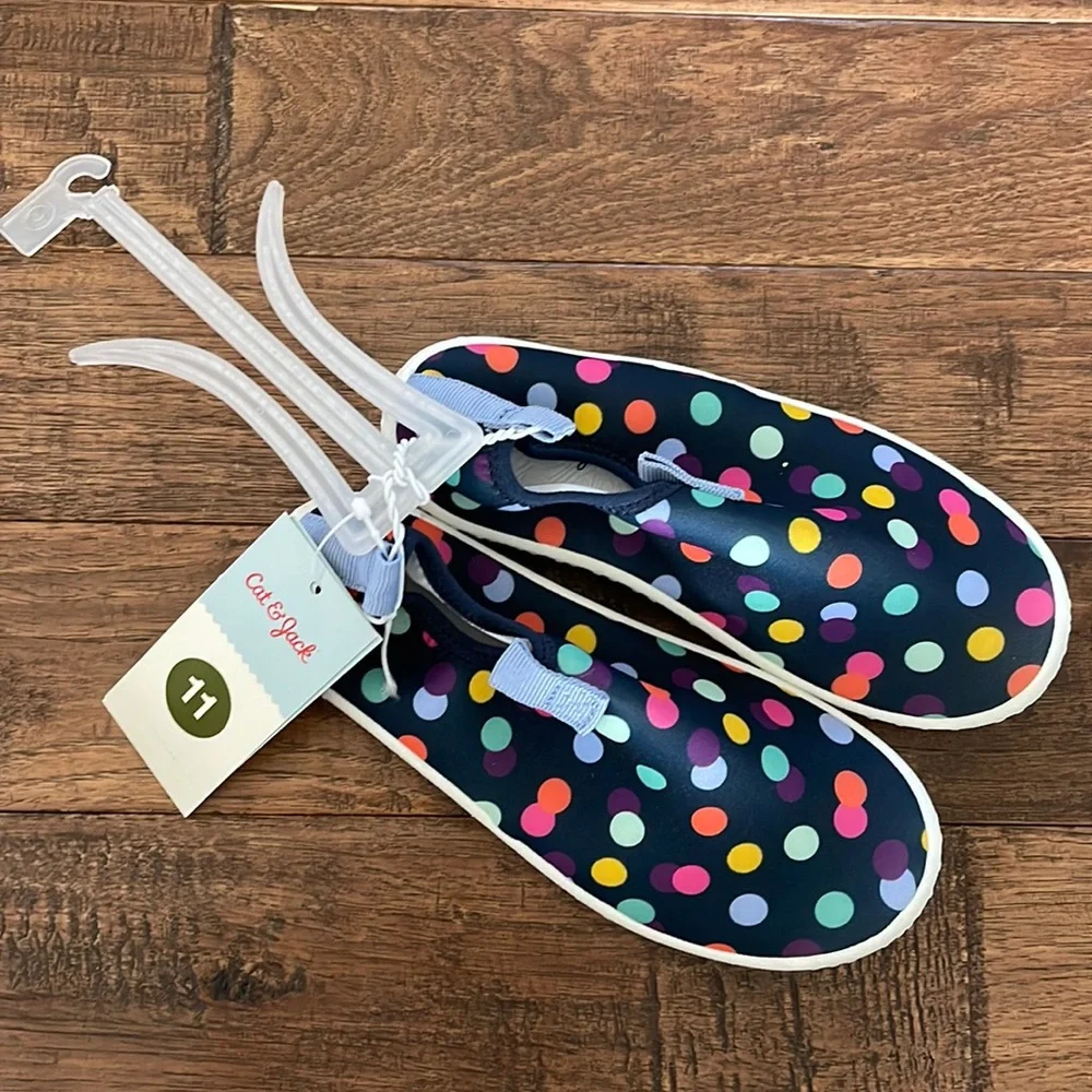 Lake Slip-On Apparel Water Shoes from Cat & Jack in Navy Multicolor Dot Size 11